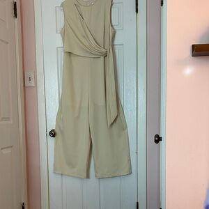 Chic Beige Sleeveless Jumpsuit